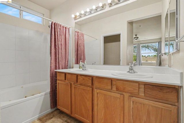 52 Rockwell St, Brentwood, CA 94513