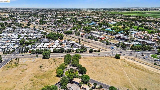 52 Rockwell St, Brentwood, CA 94513