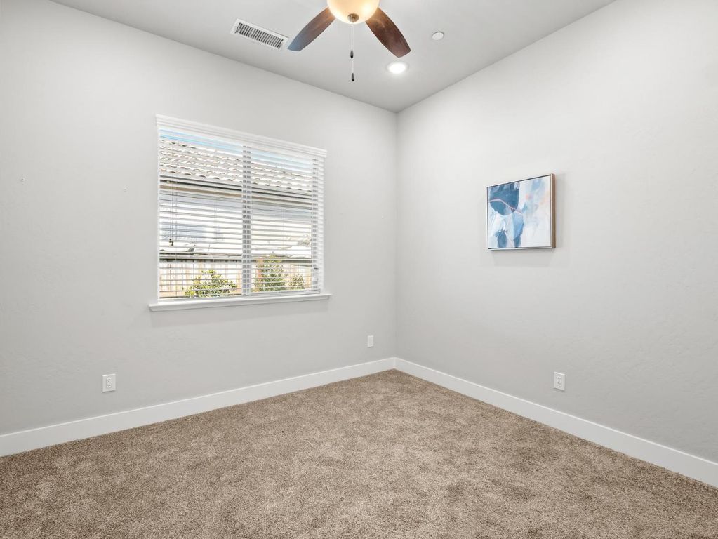 Image 49 of property listing at 1734 N Park Avenue, Clovis, CA 93619