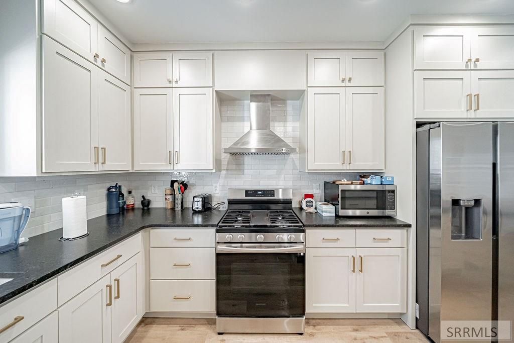 Image 10 of property listing at 1426 Fremont Ave, Idaho Falls, ID 83402