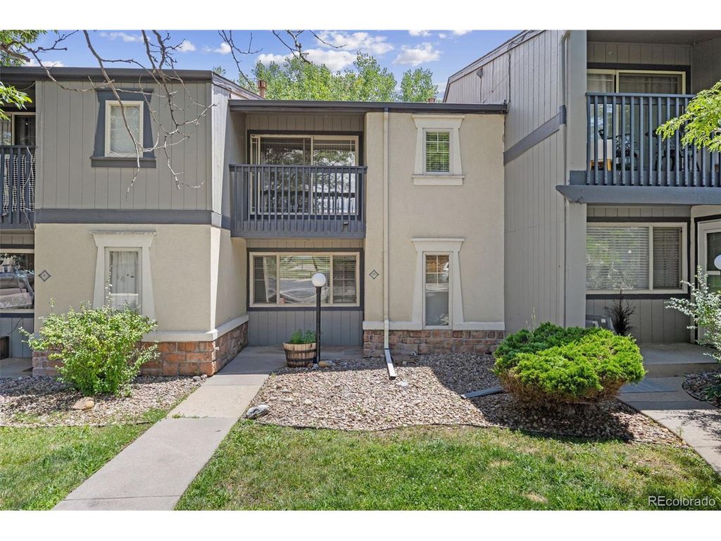 800 W Moorhead Cir E, Boulder, CO 80305