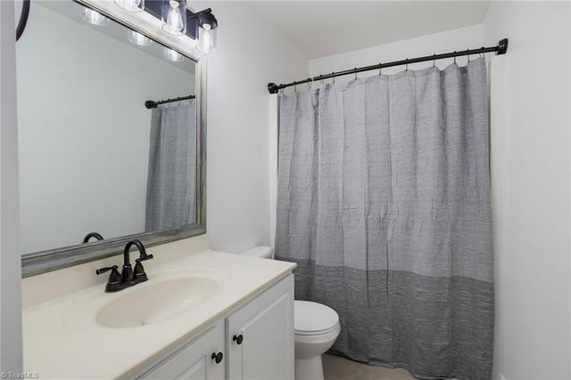202 Dilworth Road, High Point, NC 27265