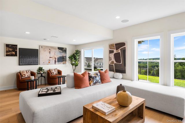 5135 Teaberry Lane 11, Fishkill, NY 12524