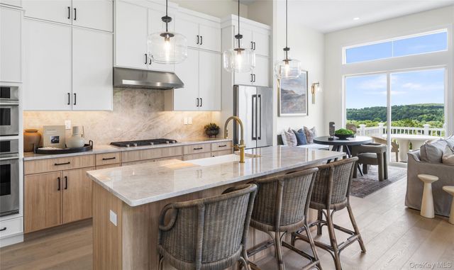 5135 Teaberry Lane 11, Fishkill, NY 12524