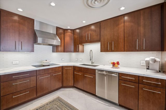 2929 Buffalo Speedway Street A1802, Houston, TX 77098