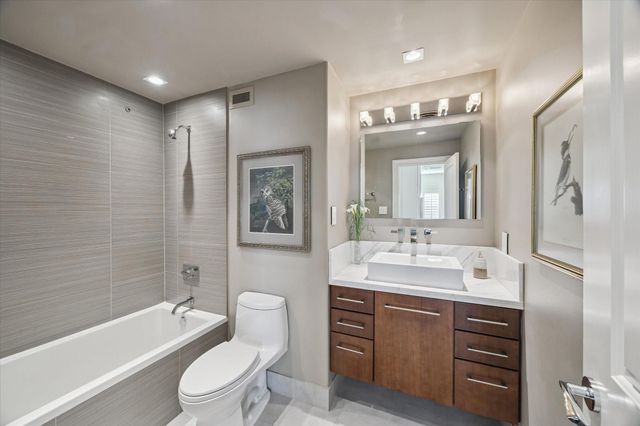 2929 Buffalo Speedway Street A1802, Houston, TX 77098
