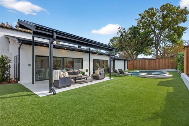 2405 Mesa Drive, Richardson, TX 75080