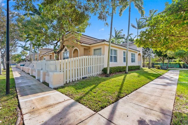 10997 SW 238th TER, Homestead, FL 33032