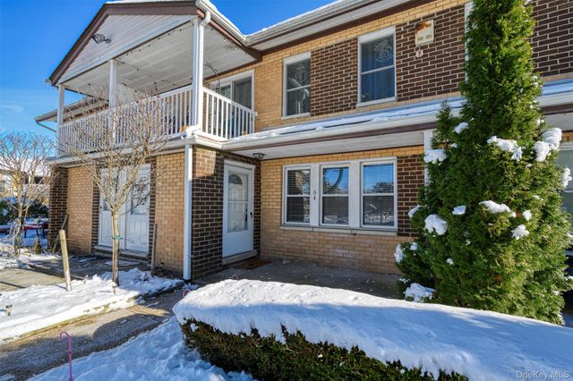 64 Artist Lake Drive, Middle Island, NY 11953