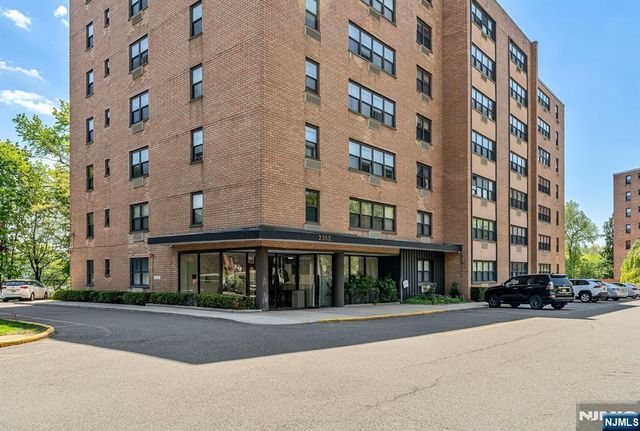 2352 Linwood Avenue 6C, Fort Lee, NJ 07024