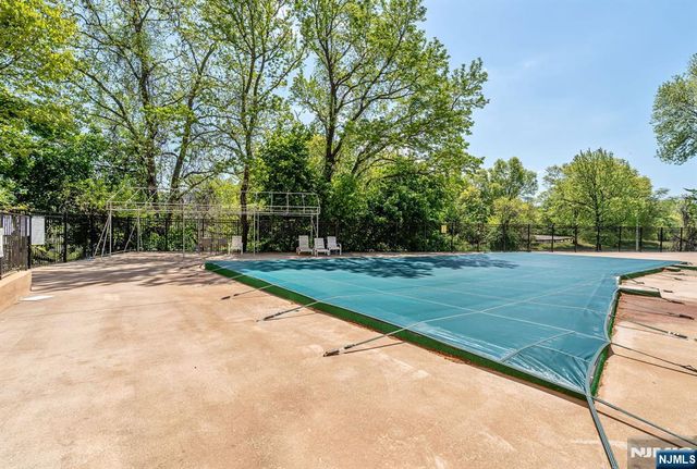 2352 Linwood Avenue 6C, Fort Lee, NJ 07024
