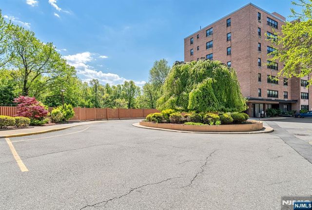 2352 Linwood Avenue 6C, Fort Lee, NJ 07024