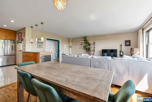 2352 Linwood Avenue 6C, Fort Lee, NJ 07024