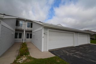 653 Hartford SQUARE, Hartford, WI 53027