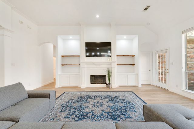 2314 Barret Drive, Frisco, TX 75033