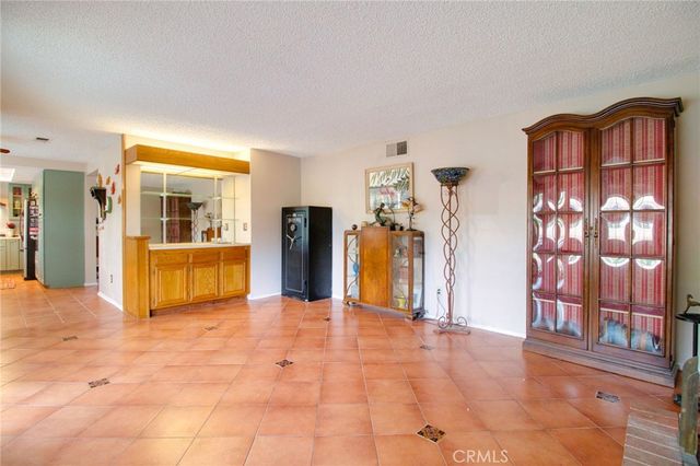 1268 Dale Circle, Corona, CA 92878