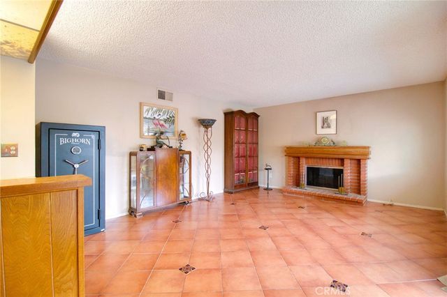 1268 Dale Circle, Corona, CA 92878