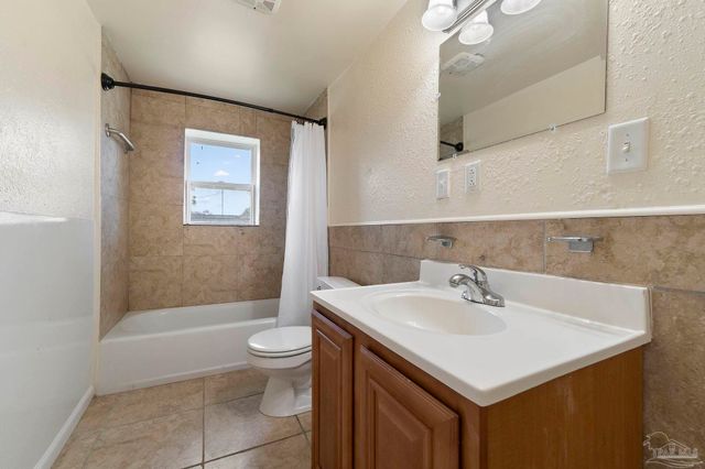 1910 W Lloyd St, Pensacola, FL 32501