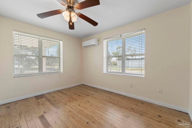 1910 W Lloyd St, Pensacola, FL 32501