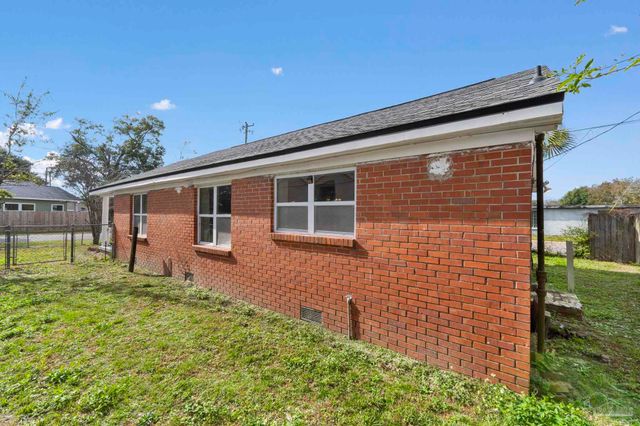 1910 W Lloyd St, Pensacola, FL 32501