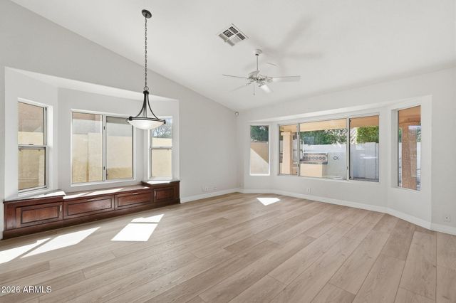 8461 W ROSEMONTE Drive, Peoria, AZ 85382