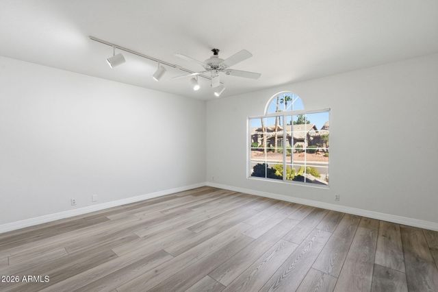 8461 W ROSEMONTE Drive, Peoria, AZ 85382