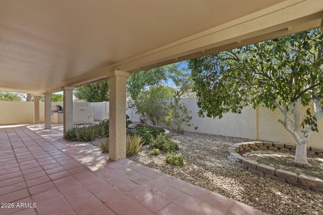 8461 W ROSEMONTE Drive, Peoria, AZ 85382