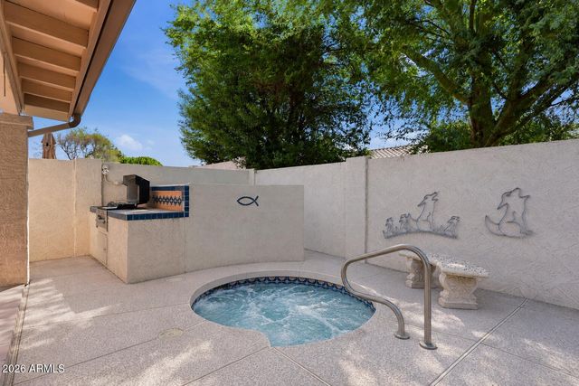 8461 W ROSEMONTE Drive, Peoria, AZ 85382