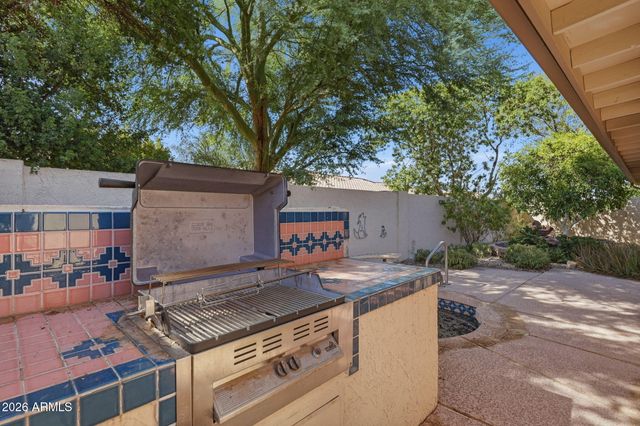 8461 W ROSEMONTE Drive, Peoria, AZ 85382