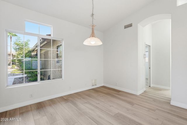 8461 W ROSEMONTE Drive, Peoria, AZ 85382
