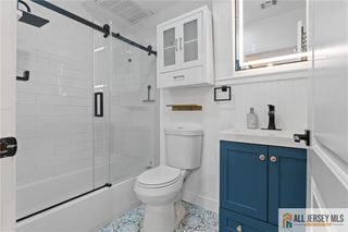 362 1/2 New Street, Newark, NJ 07103