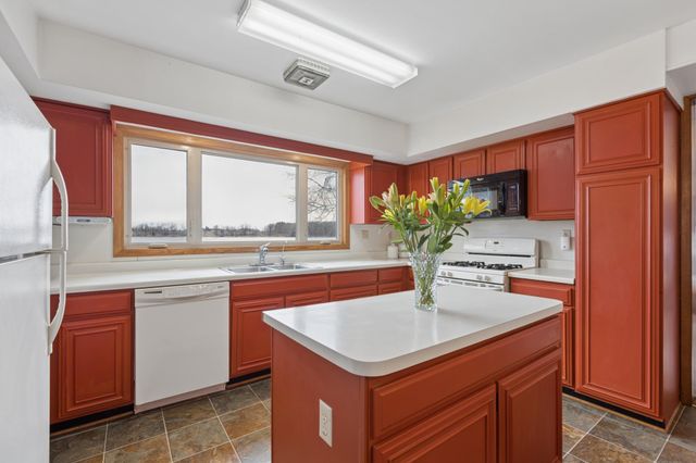 1569 Hansack Ave NE, Saint Michael, MN 55376