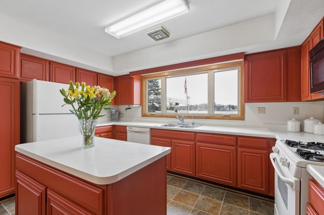 1569 Hansack Ave NE, Saint Michael, MN 55376