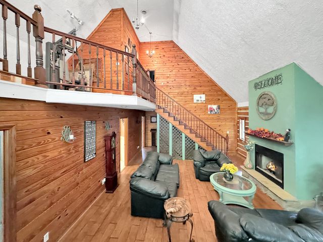 480 Hickman Shores Rd, Dover, TN 37058