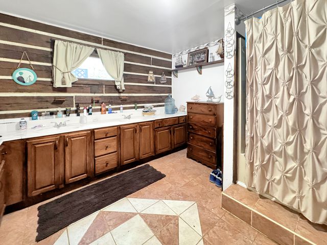 480 Hickman Shores Rd, Dover, TN 37058