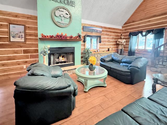 480 Hickman Shores Rd, Dover, TN 37058