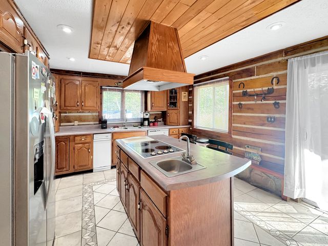 480 Hickman Shores Rd, Dover, TN 37058