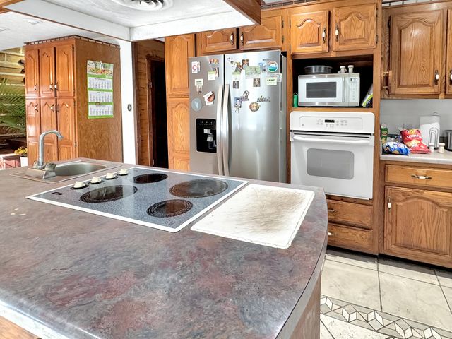 480 Hickman Shores Rd, Dover, TN 37058