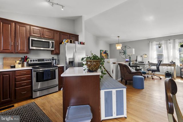 816 VALLEY DR, Crownsville, MD 21032