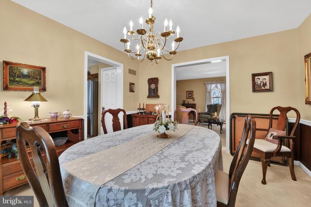 1747 COLONY DR, Wyomissing, PA 19610