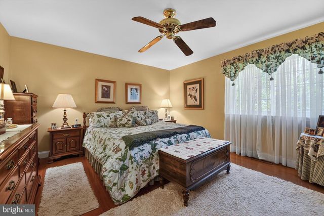 1747 COLONY DR, Wyomissing, PA 19610