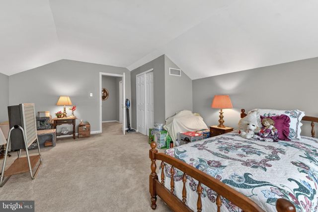 1747 COLONY DR, Wyomissing, PA 19610