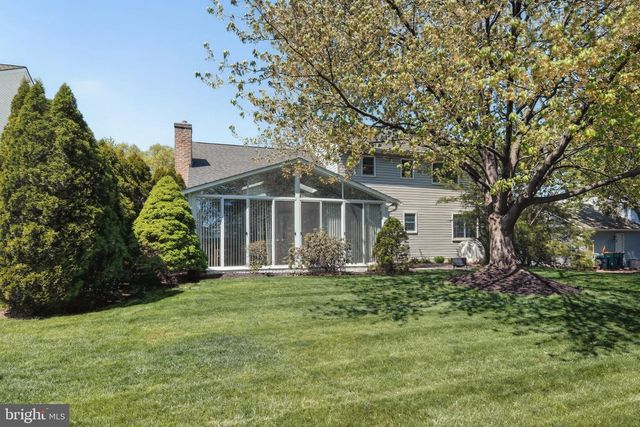 1747 COLONY DR, Wyomissing, PA 19610