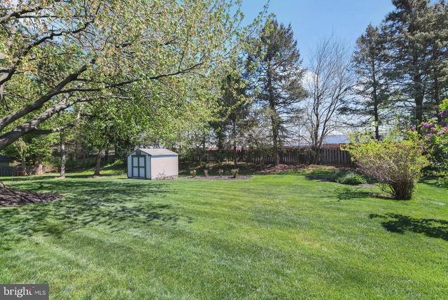 1747 COLONY DR, Wyomissing, PA 19610