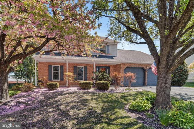 1747 COLONY DR, Wyomissing, PA 19610