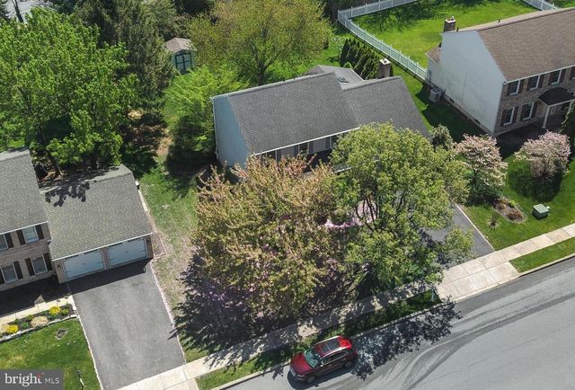 1747 COLONY DR, Wyomissing, PA 19610