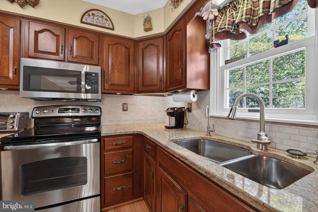 1747 COLONY DR, Wyomissing, PA 19610