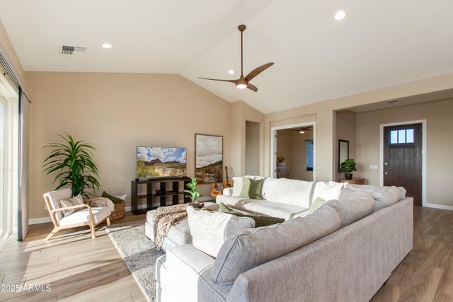 4055 MINERS SPRING Way, Wickenburg, AZ 85390