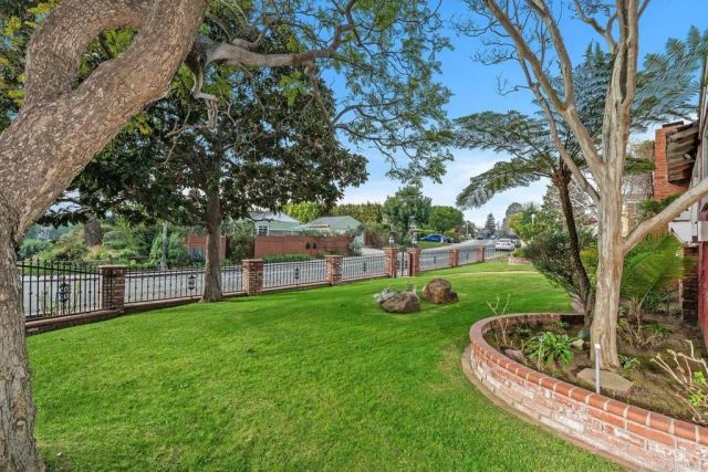 8068 El Manor, Westchester, CA 90045