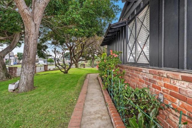 8068 El Manor, Westchester, CA 90045